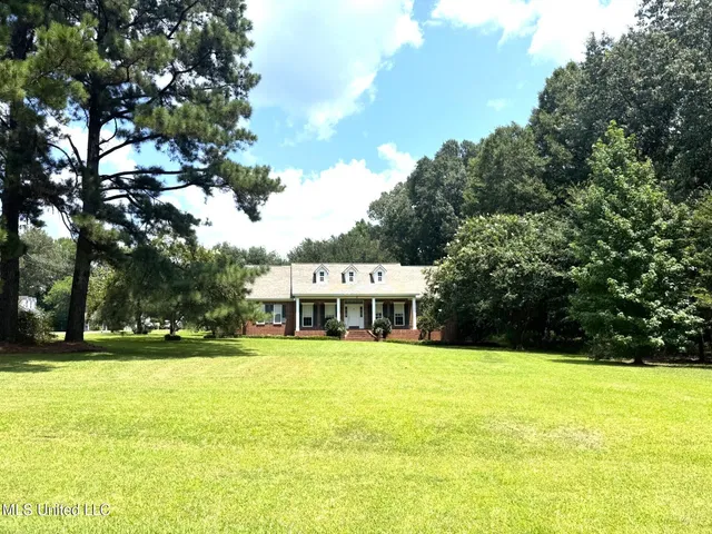 $390,000 | 13 Sara Lane, Natchez, MS 39120