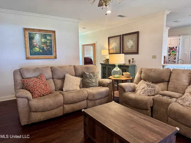 $390,000 | 13 Sara Lane, Natchez, MS 39120