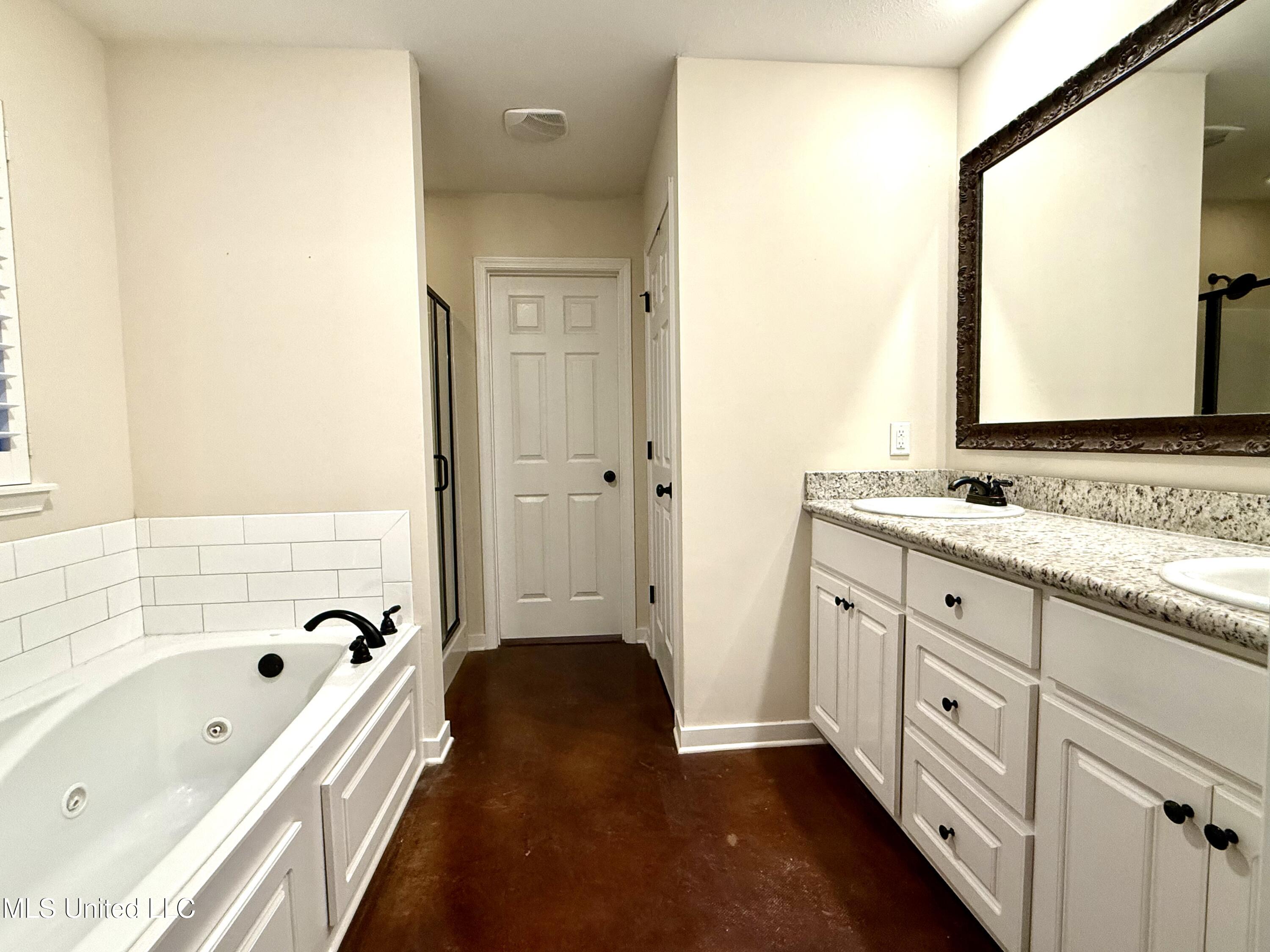 921 Filmore Dr. Brandon, MS 39042 - Photo 16 of 34 Photo Jan 13 2026, 5 23 44 PM