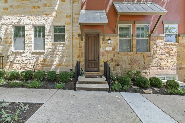 $584,000 | 233 Adams Street, Georgetown, TX 78628