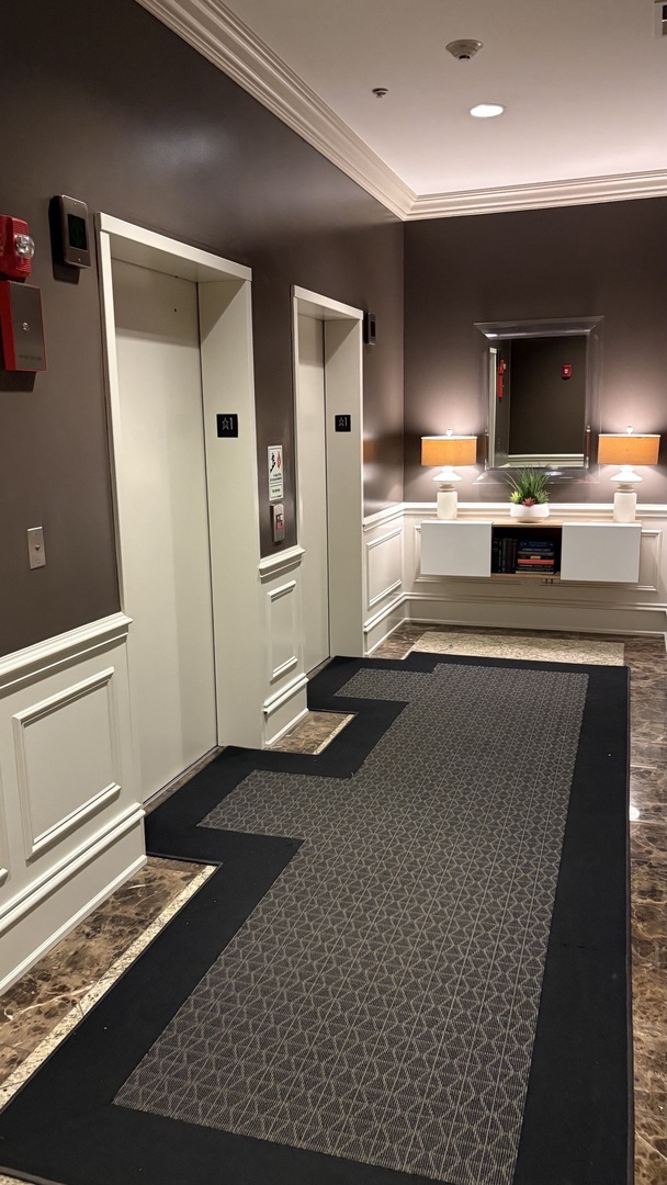 515 Main Street, Unit 502 Evanston, IL 60202 - Photo 2 of 14