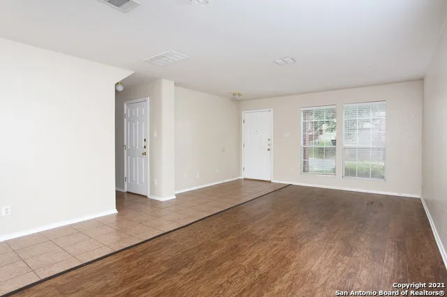 $1,900 | 6730 Loma Vino, San Antonio, TX 78233