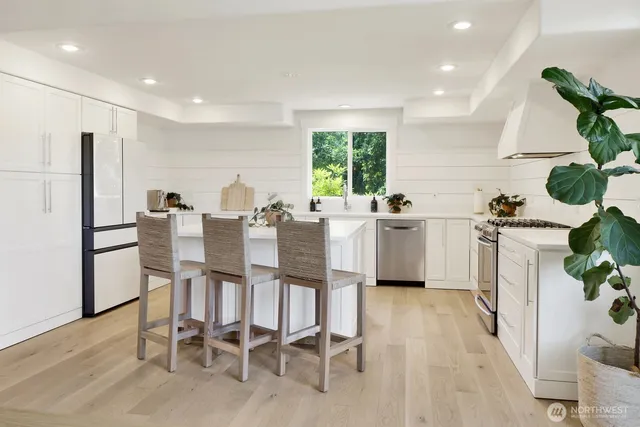 $1,200,000 | 12951 South Front Street, Mount Vernon, WA 98273