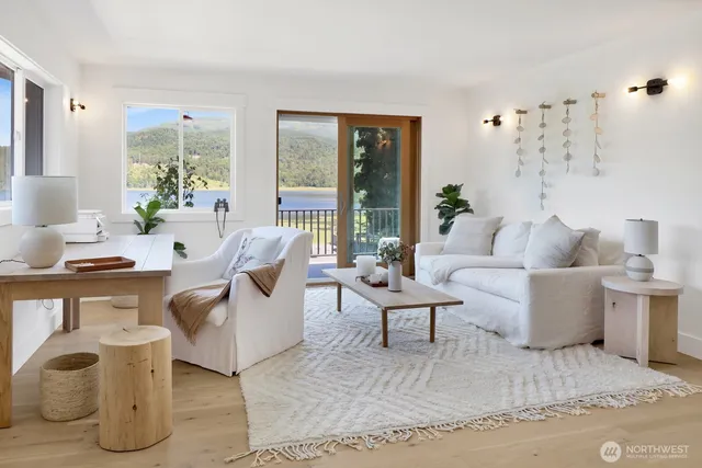 $1,200,000 | 12951 South Front Street, Mount Vernon, WA 98273