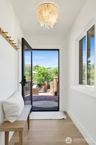 $1,200,000 | 12951 South Front Street, Mount Vernon, WA 98273