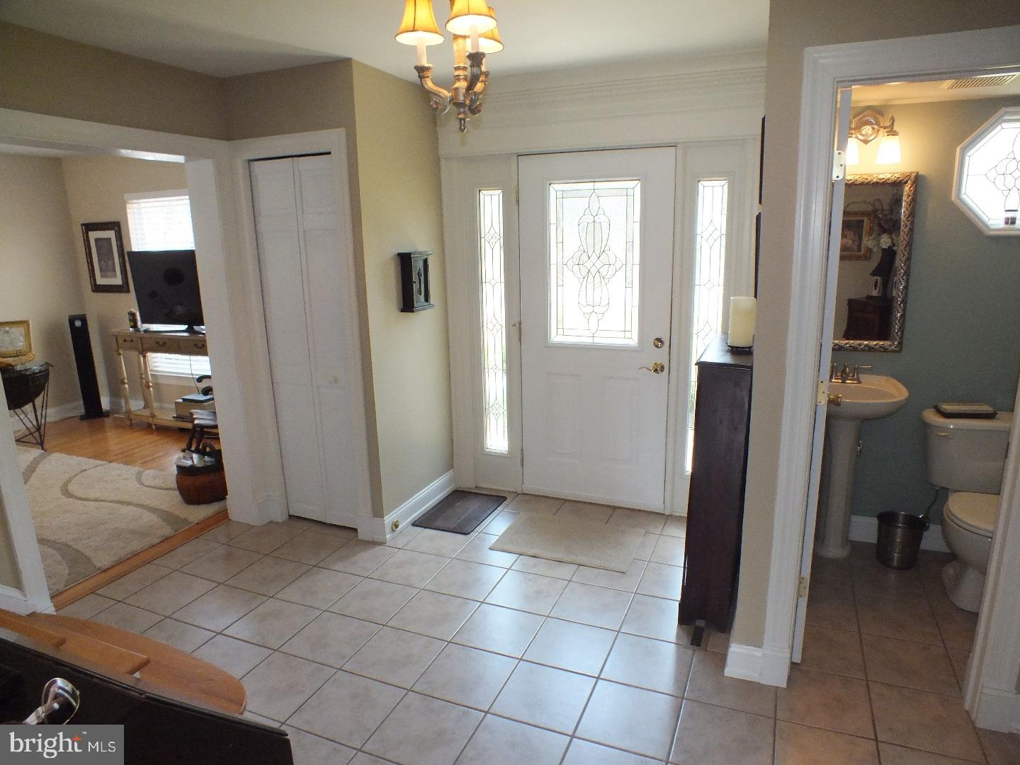 119 Heath Road Medford, NJ 08055 - Photo 5 of 25 Gallery Image 5