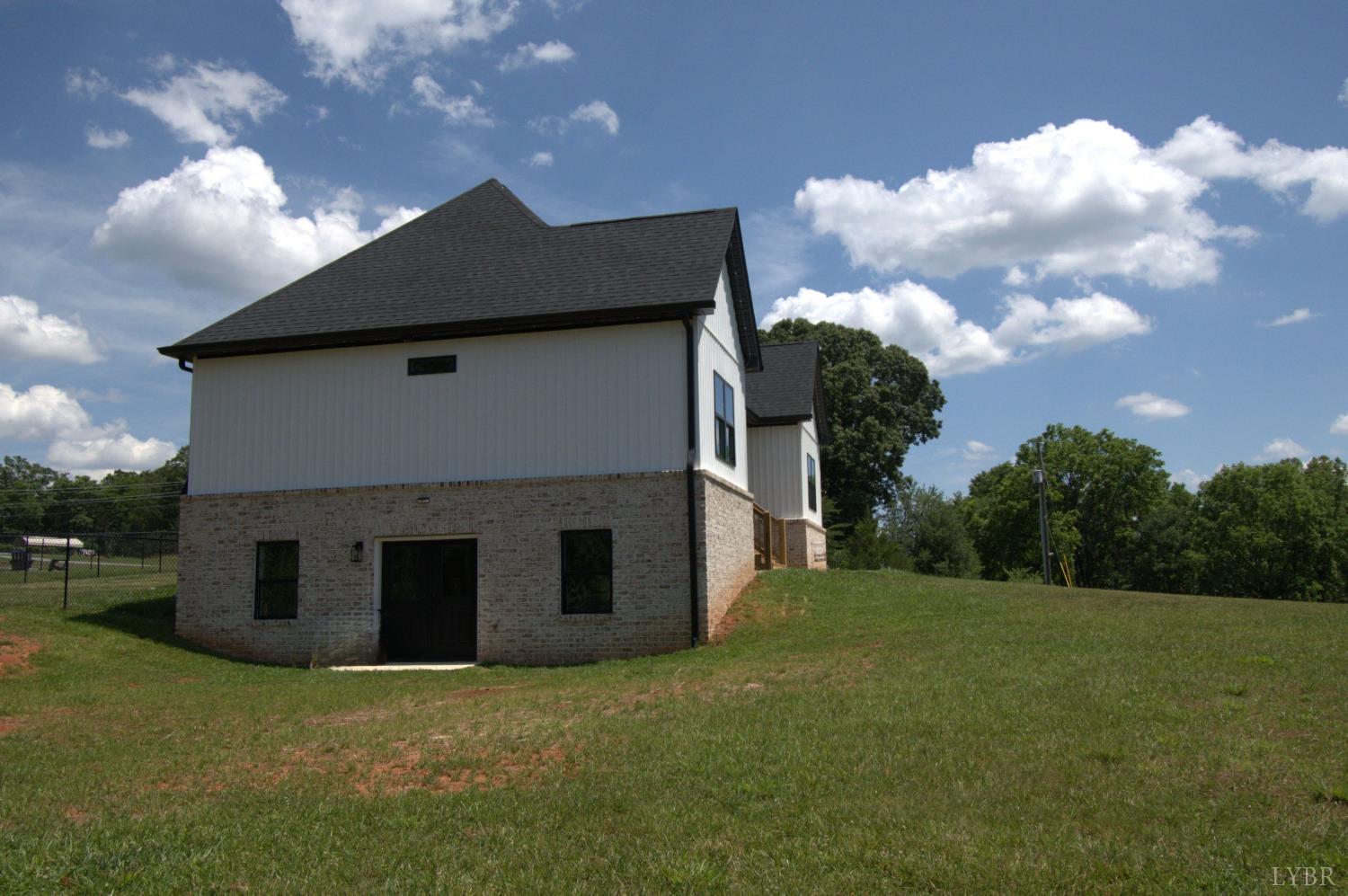 2611 White Road Forest, VA 24551 - Photo 41 of 45