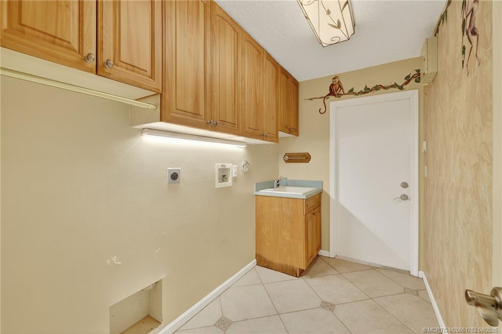 8279 Southwest Skipper Drive Stuart, FL 34997 - Photo 38 of 70