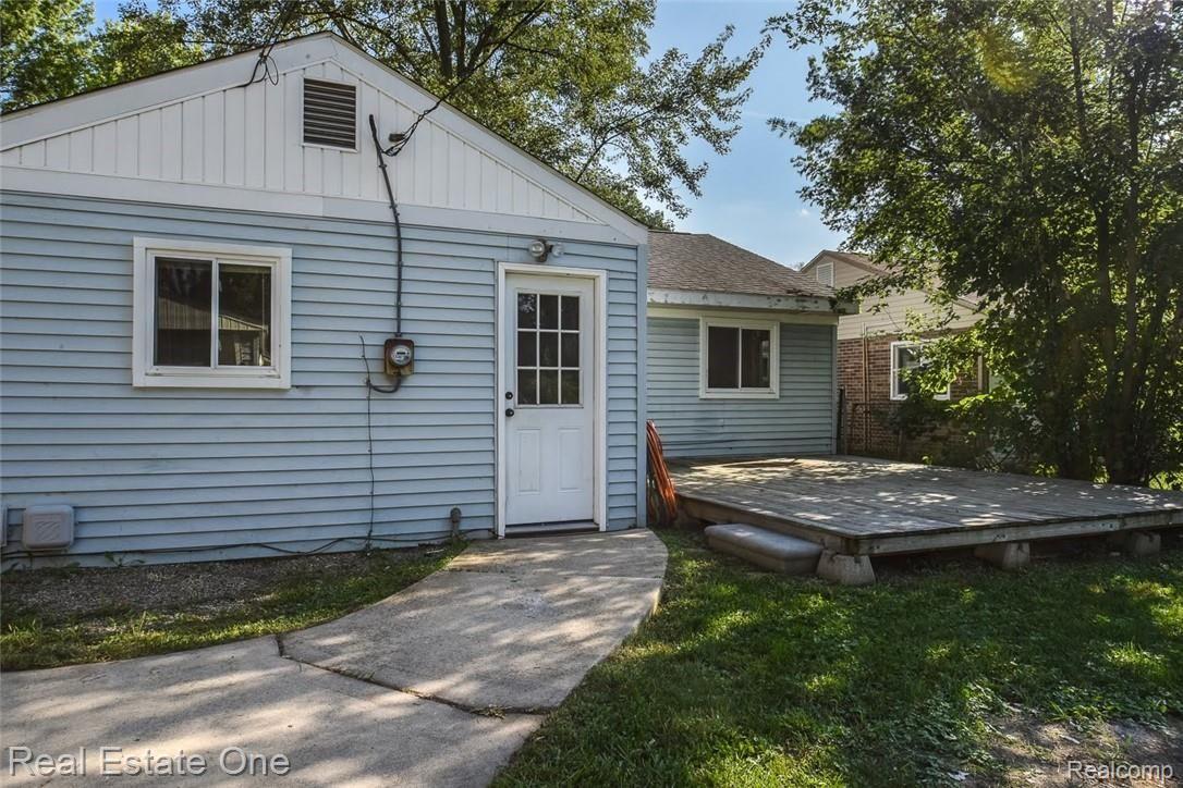 37302 Bendix Street Wayne, MI 48184 - Photo 22 of 28 DSC_8977-Edit.jpg
