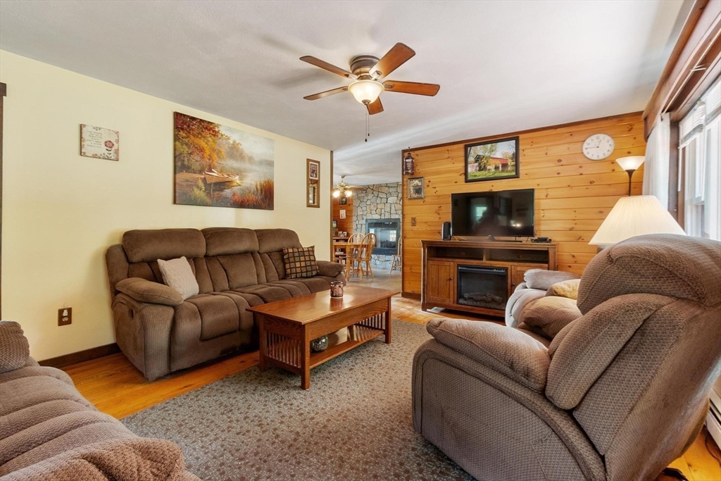165 Hockanum Road Warwick, MA 01378 - Photo 7 of 41