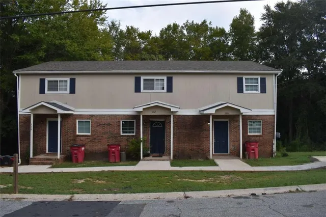 $900 | 382 Cowan Street, Macon, GA 31217