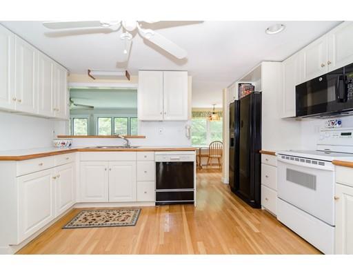 47 Pine Ridge Road Wellesley, MA 02481 - Photo 4 of 15