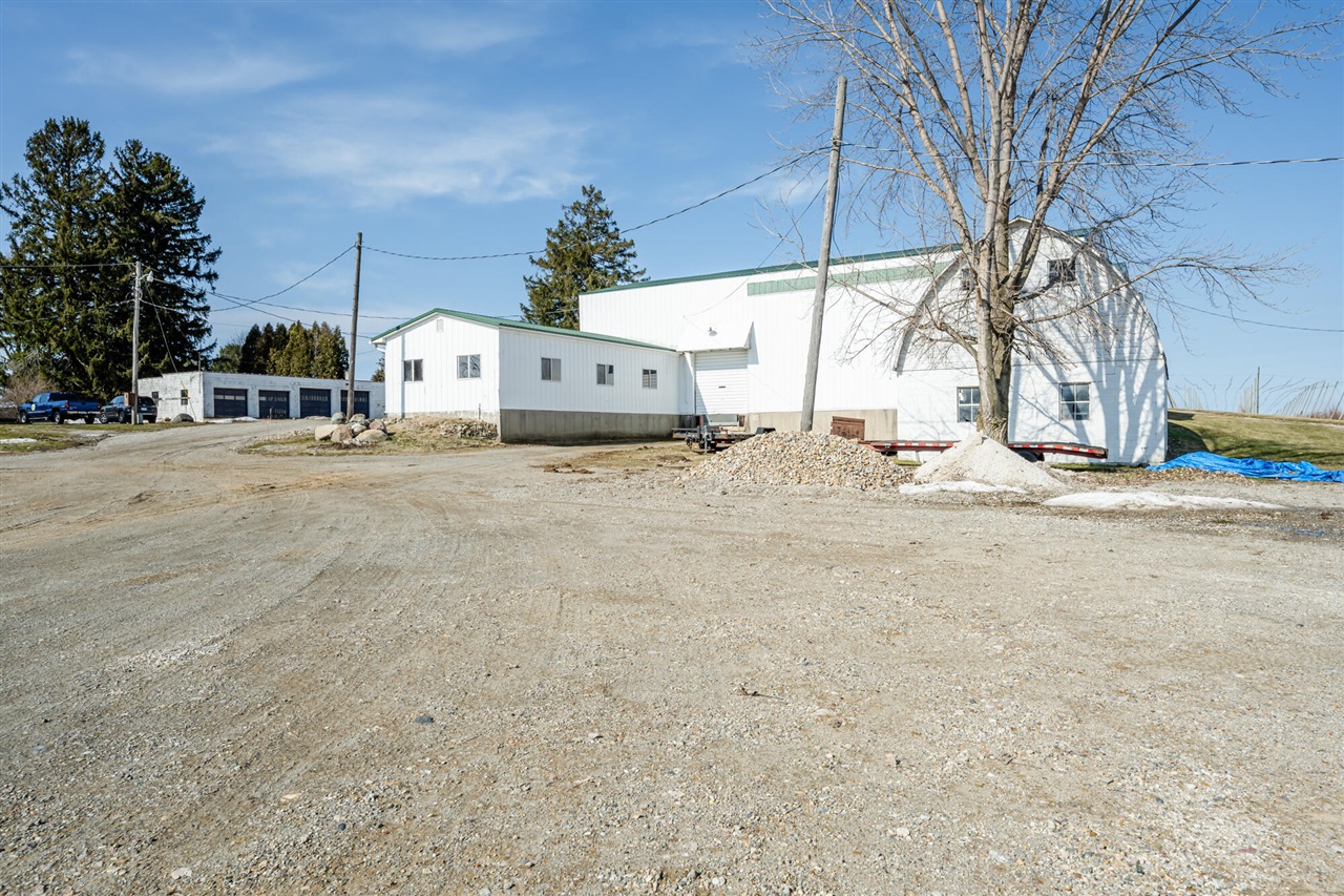 2993 East Lemon Creek Road Berrien Springs, MI 49103 - Photo 4 of 39