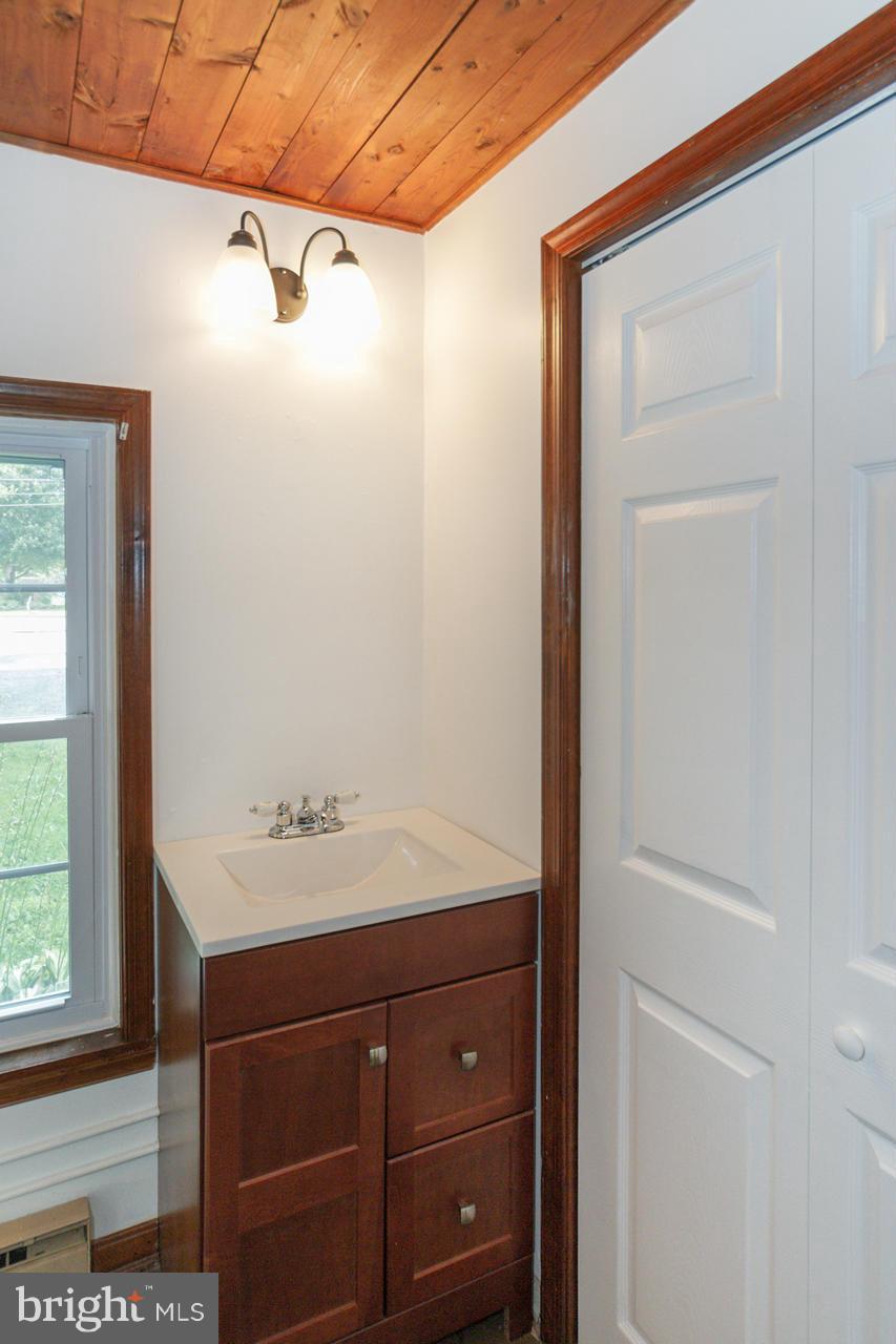 15623 York Road Sparks, MD 21152 - Photo 16 of 29 Bath (Master)