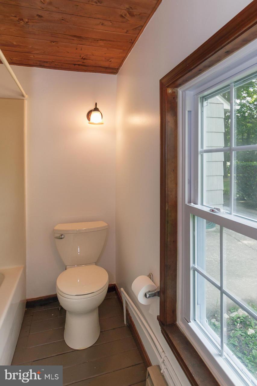 15623 York Road Sparks, MD 21152 - Photo 17 of 29 Bath (Master)