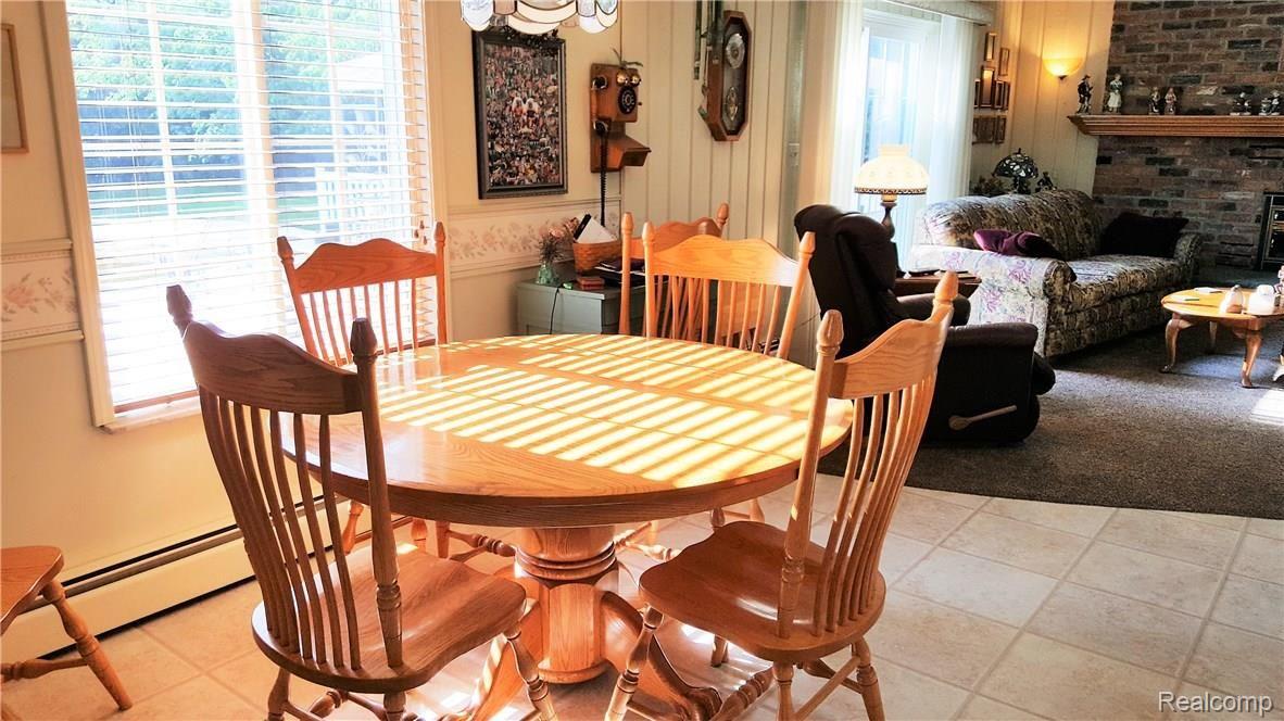6128 Cedar Lake Road Pinckney, MI 48169 - Photo 16 of 45 Sunny Eat in Kitchen