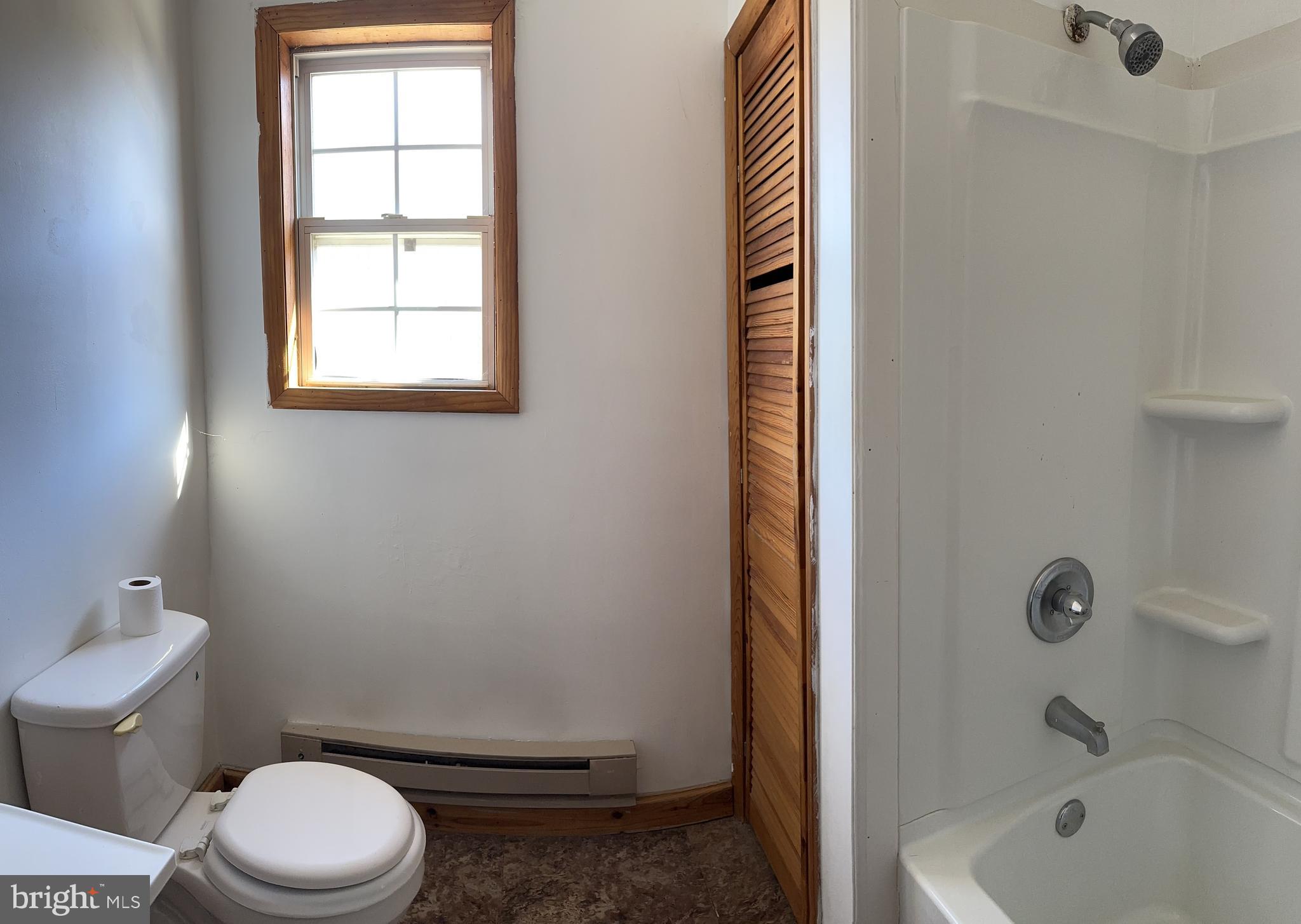 13205 Rock Point Road Northeast Flintstone, MD 21530 - Photo 7 of 44 Bathroom