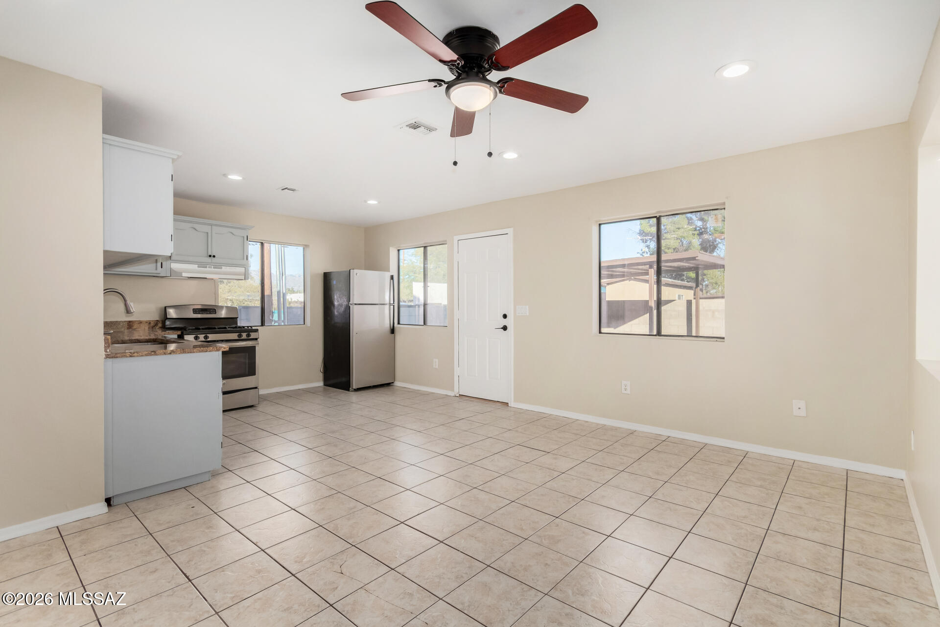 548 South Country Club Road Tucson, AZ 85716 - Photo 15 of 26