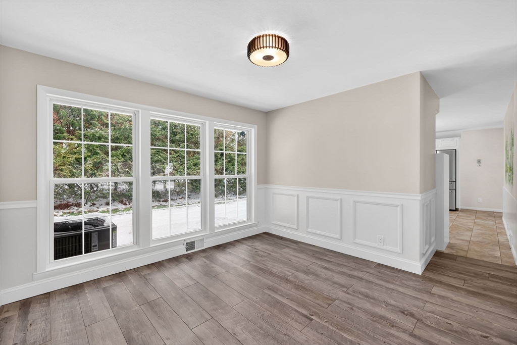 24 Cunningham Street Springfield, MA 01107 - Photo 12 of 42