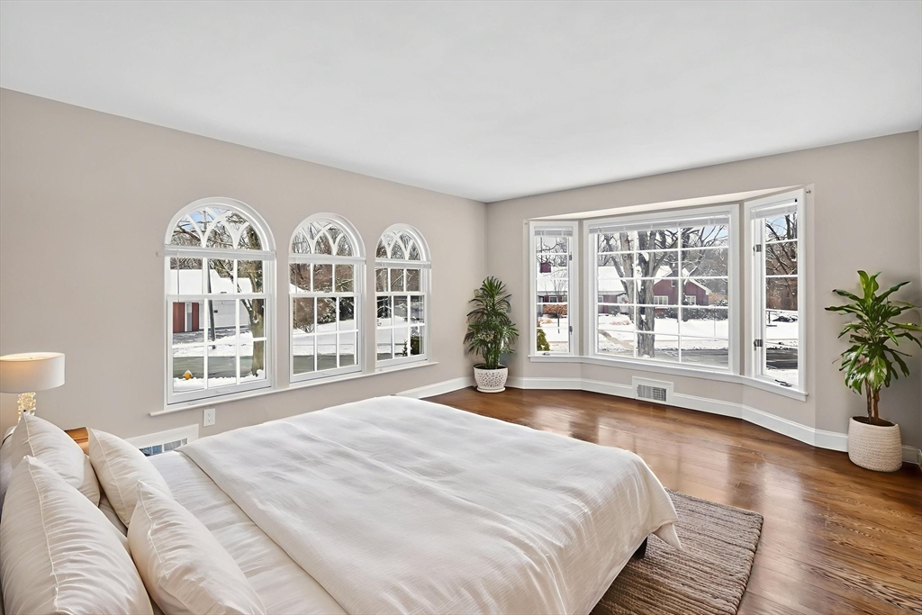 24 Cunningham Street Springfield, MA 01107 - Photo 23 of 42