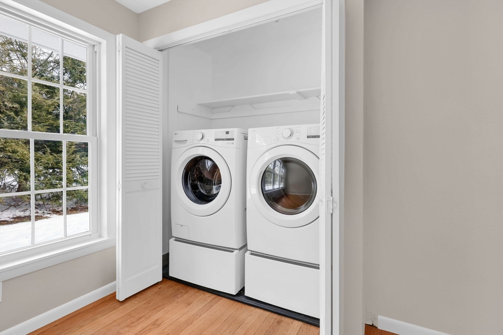 24 Cunningham Street Springfield, MA 01107 - Photo 30 of 42