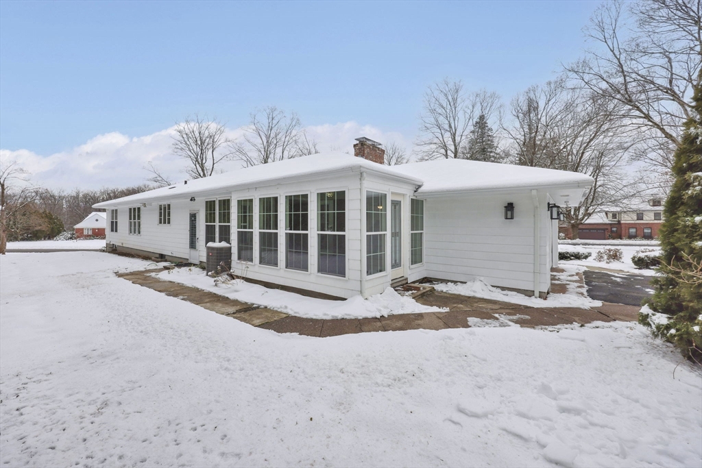 24 Cunningham Street Springfield, MA 01107 - Photo 40 of 42