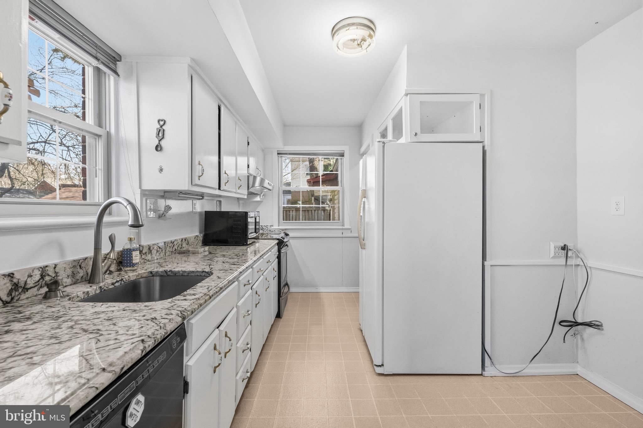 2502 Hughes Road Hyattsville, MD 20783 - Photo 12 of 37