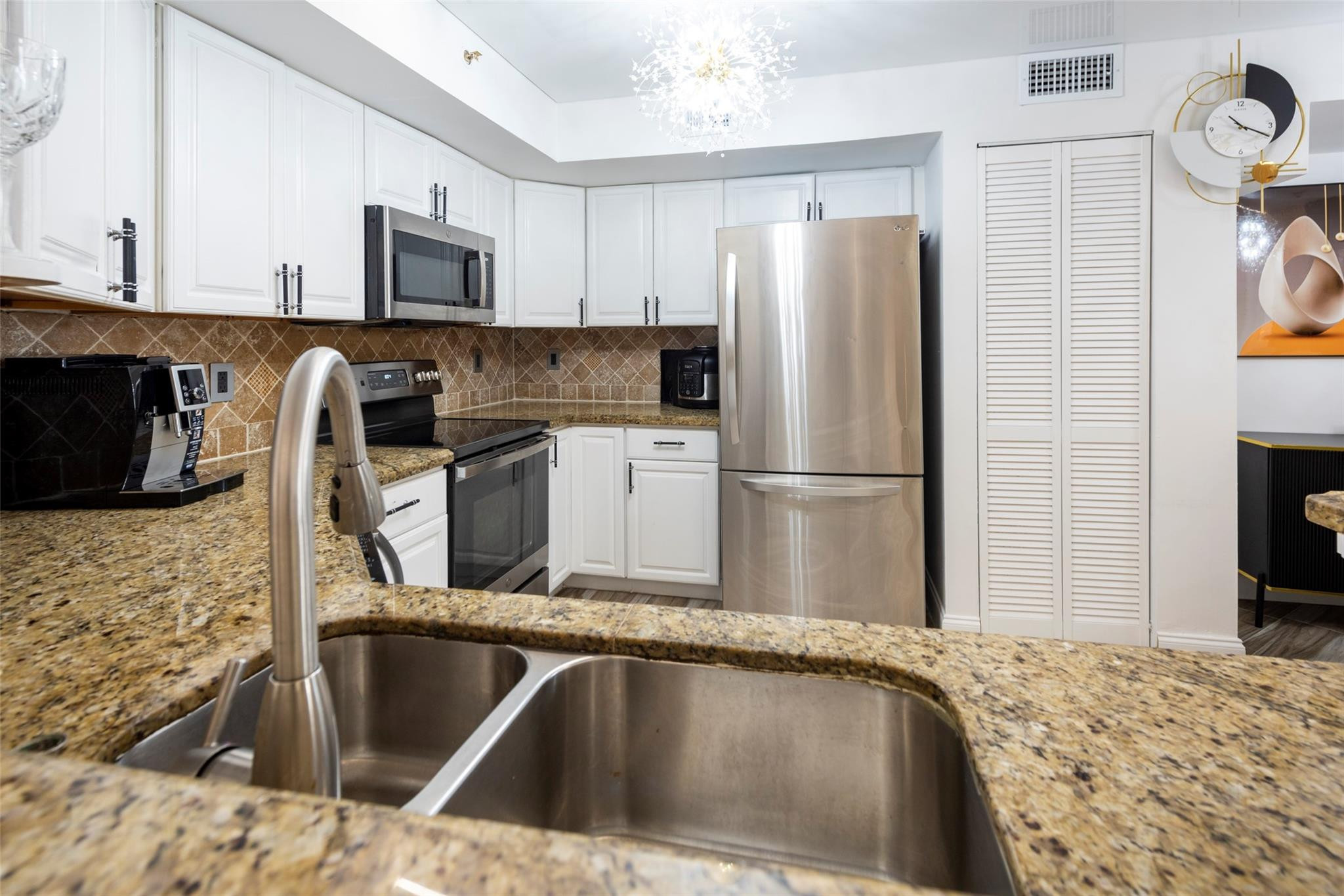 761 North Pine Island Road, Unit 106 Plantation, FL 33324 - Photo 7 of 28 Photo 7