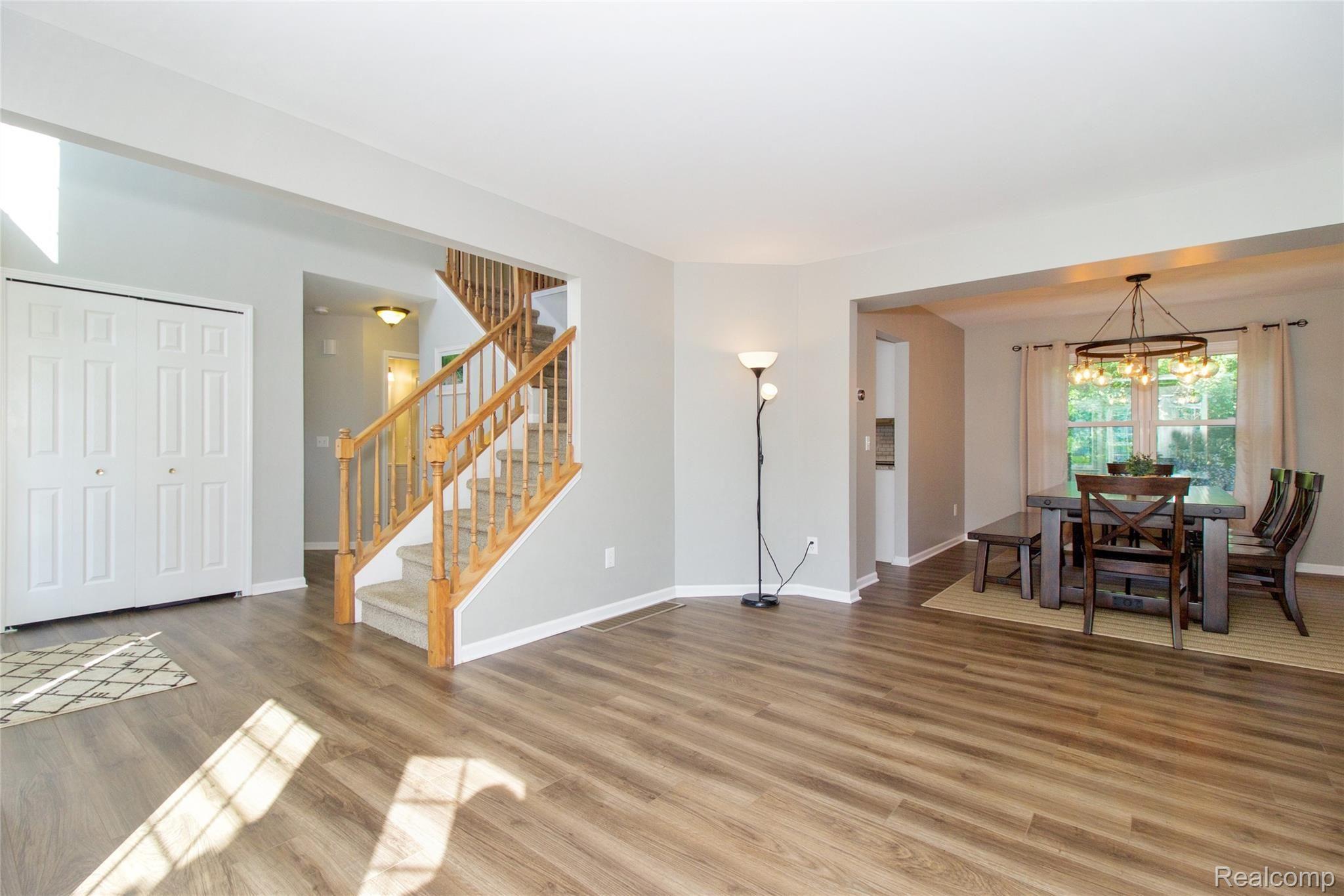 4353 Ridge Court Pinckney, MI 48169 - Photo 4 of 50 4.jpg