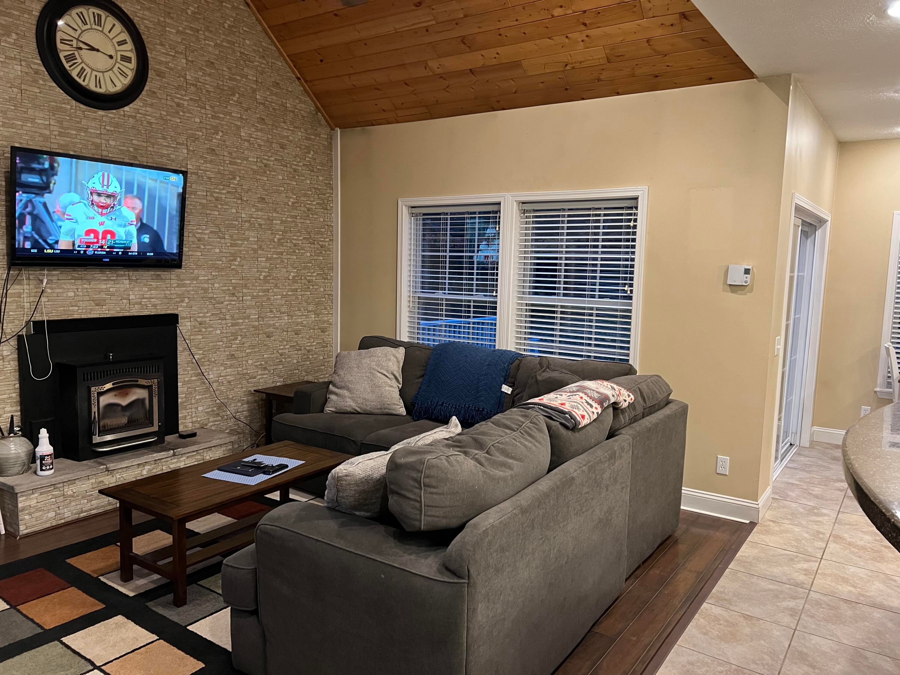 17969 South Deer Run Road Kinross, MI 49752 - Photo 4 of 30 Gallery Image 4