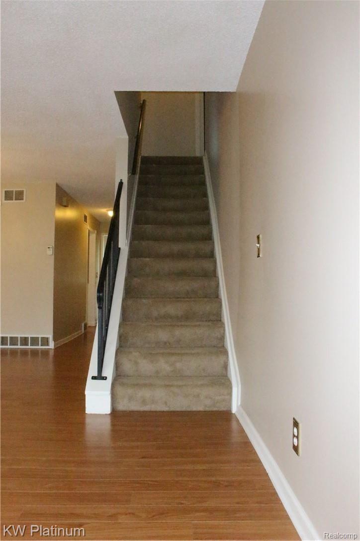 125 Cuttle Road, Unit E37 Marysville, MI 48040 - Photo 19 of 34 IMG_0625.JPG