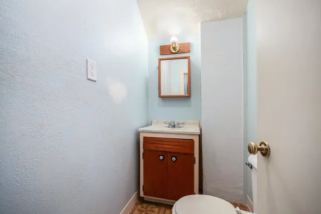 $199,900 | 239 Fern Place, Fox Lake, IL 60020