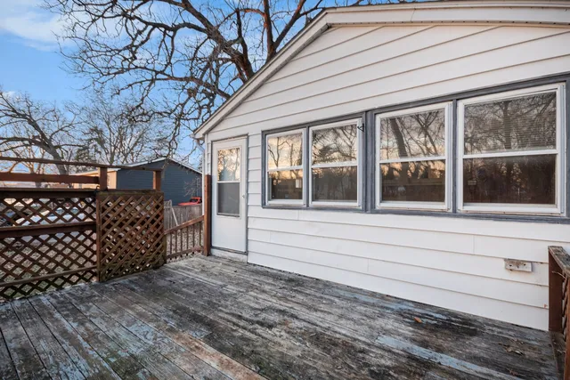 $199,900 | 239 Fern Place, Fox Lake, IL 60020