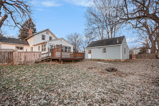 $199,900 | 239 Fern Place, Fox Lake, IL 60020