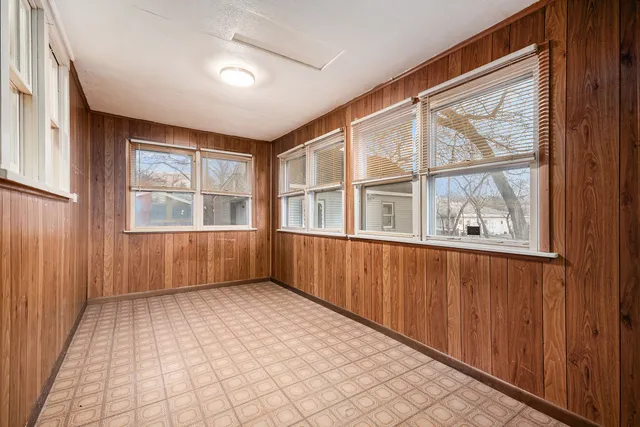 $199,900 | 239 Fern Place, Fox Lake, IL 60020