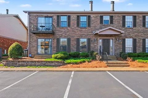 $305,000 | 5741 Brentwood Trace, Brentwood, TN 37027