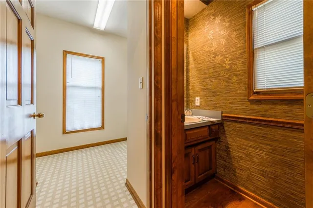 $429,999 | 7640 North Lucerne Court, Kansas City, MO 64151