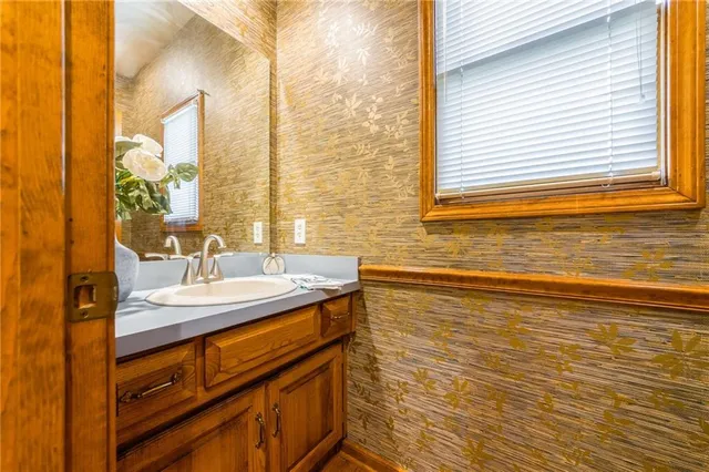 $429,999 | 7640 North Lucerne Court, Kansas City, MO 64151