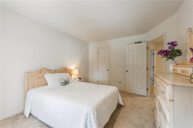 $429,999 | 7640 North Lucerne Court, Kansas City, MO 64151