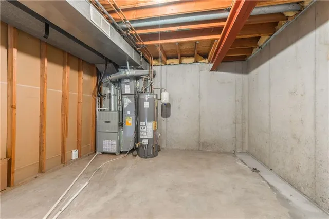 $429,999 | 7640 North Lucerne Court, Kansas City, MO 64151