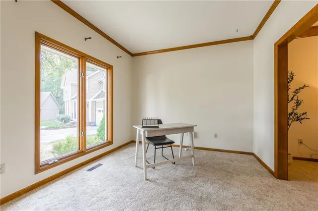 $429,999 | 7640 North Lucerne Court, Kansas City, MO 64151