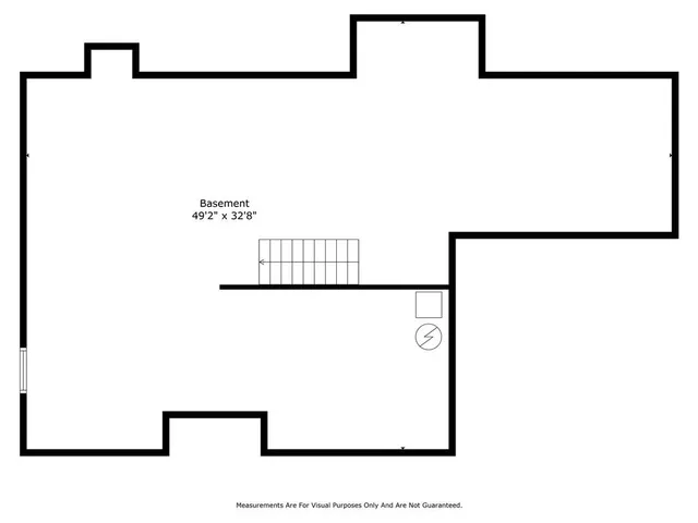 $429,999 | 7640 North Lucerne Court, Kansas City, MO 64151