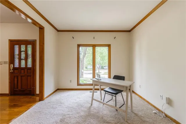 $429,999 | 7640 North Lucerne Court, Kansas City, MO 64151