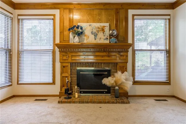 $429,999 | 7640 North Lucerne Court, Kansas City, MO 64151