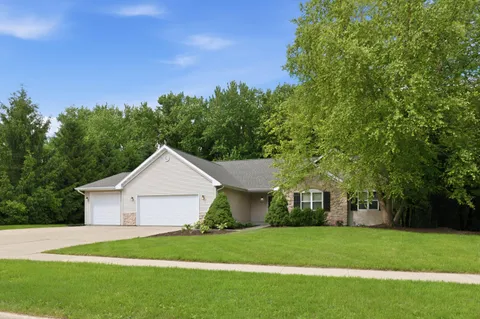$475,000 | 3130 West Rockport Park Drive, Janesville, WI 53548