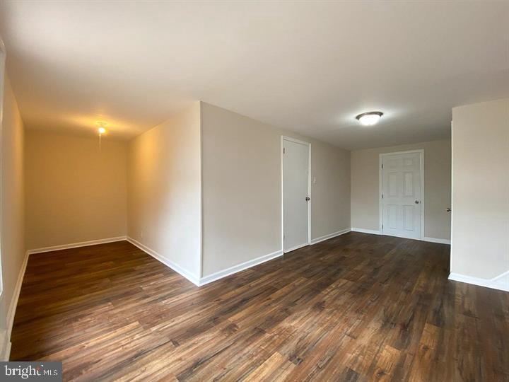 214 Hendrickson Avenue Beverly, NJ 08010 - Photo 5 of 19