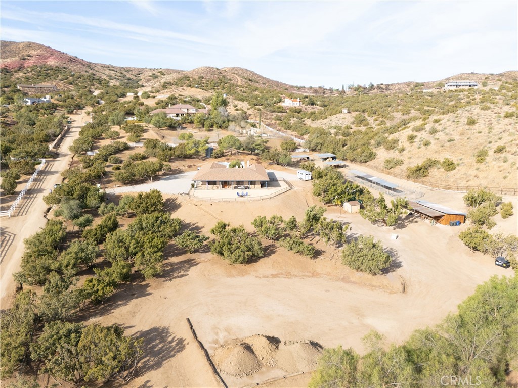6535 Juniper Crest Road Agua Dulce, CA 91390 - Photo 6 of 70 5 acres of all useable land