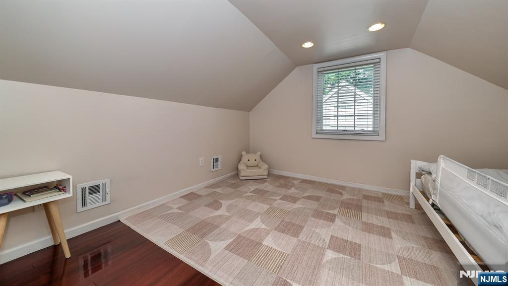 28 Ferndale Road Wayne, NJ 07470 - Photo 24 of 35