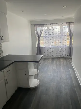 $1,950 | 5530 North Mango Avenue, Unit 2, Chicago, IL 60630