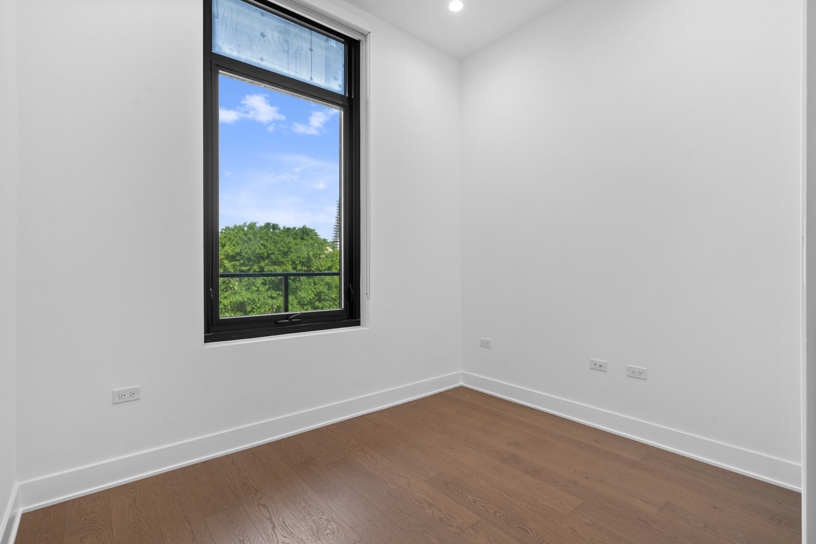 6 North Bishop Street, Unit 406 Chicago, IL 60607 - Photo 30 of 34